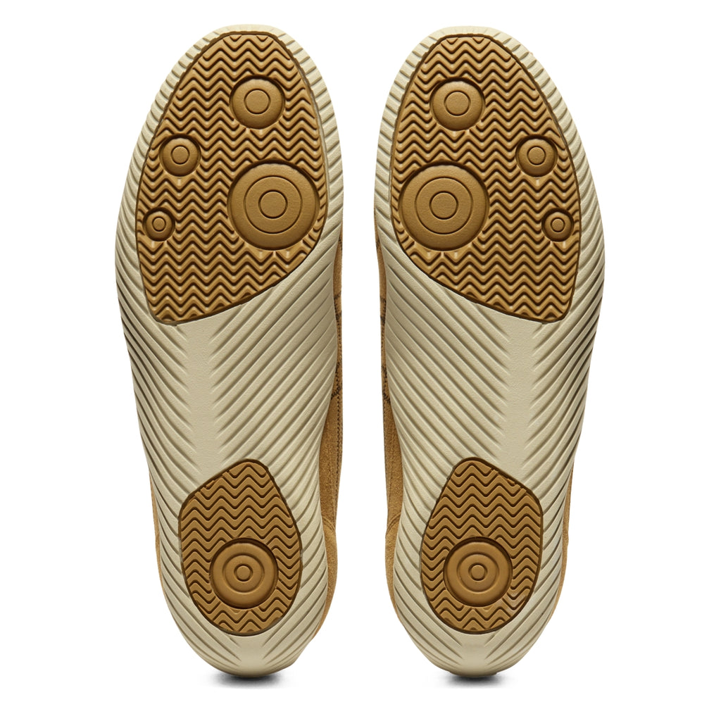 Onitsuka Tiger SCLAW Tan Presidio/Black Coffee sole