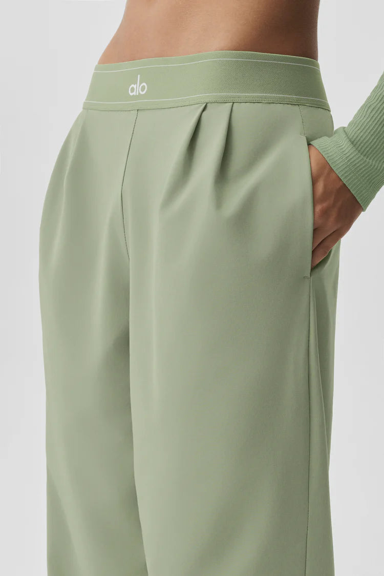 Alo Yoga Suit Up Trouser (Regular) — Dune Grass