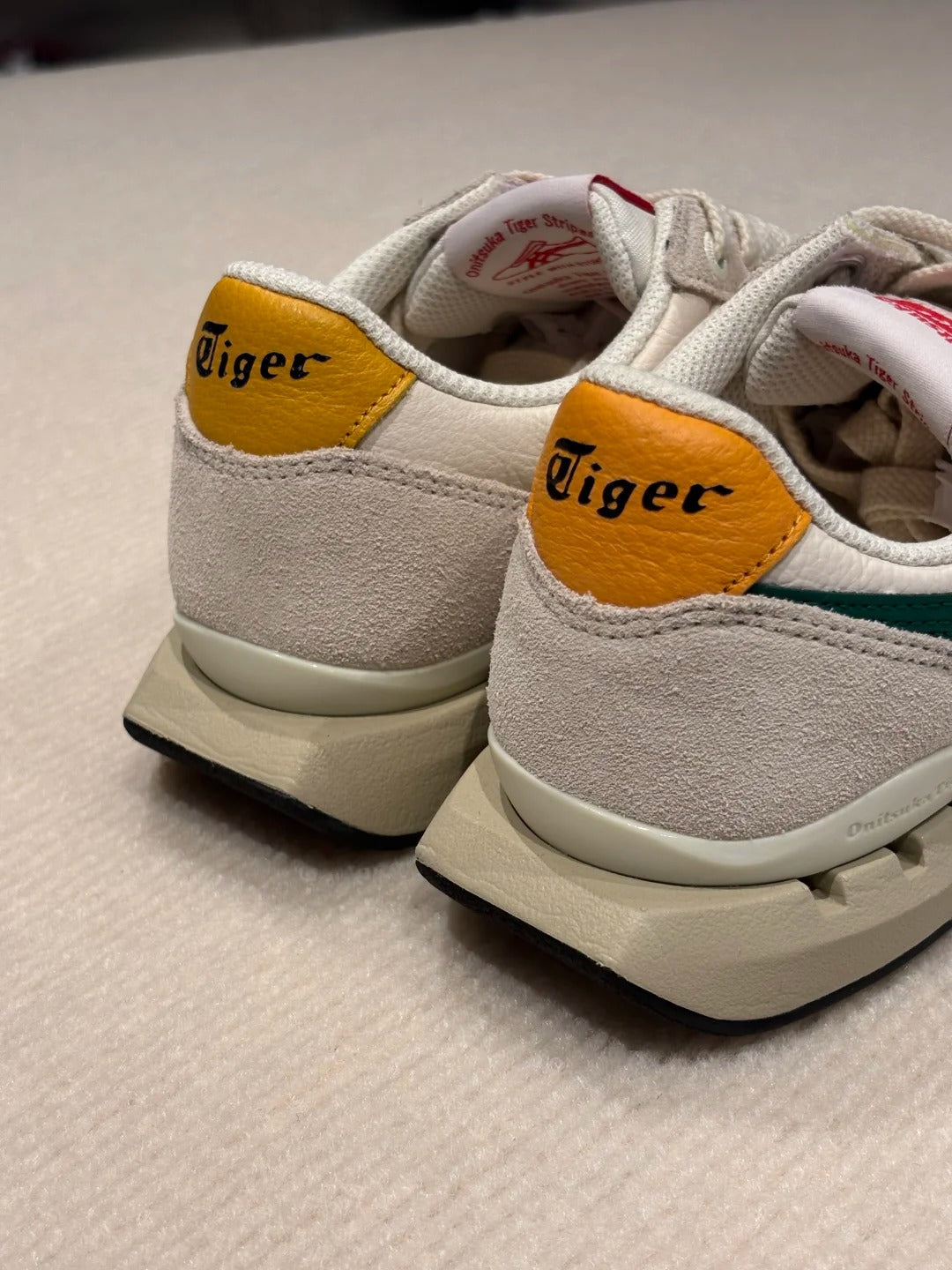 Onitsuka Tiger Ultimate 81 EX Cream/Green outfit